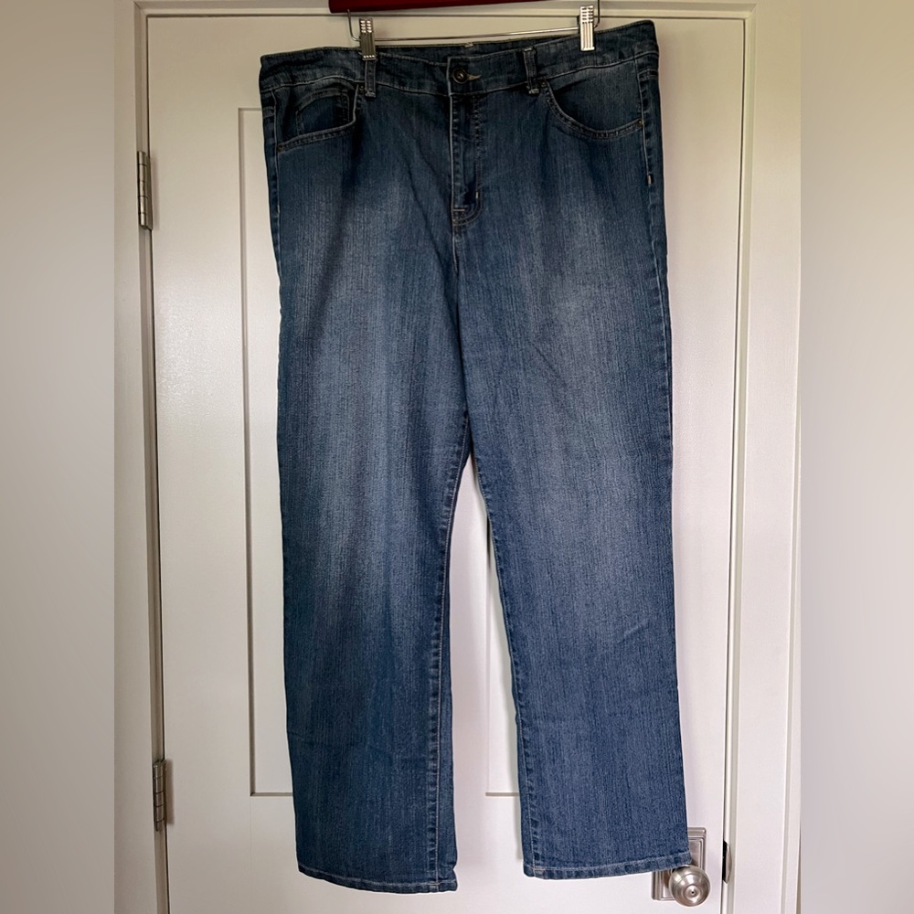 Bandolino Womens Jeans Size 18. Good Condition